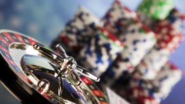 Dealer interaction on bigtogel Wild Fireworks live table